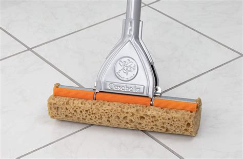 Magic sponge for floor cleaning